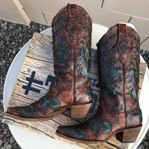 Holiday Sale! Corral Vintage Laser Cut Boots 8.5